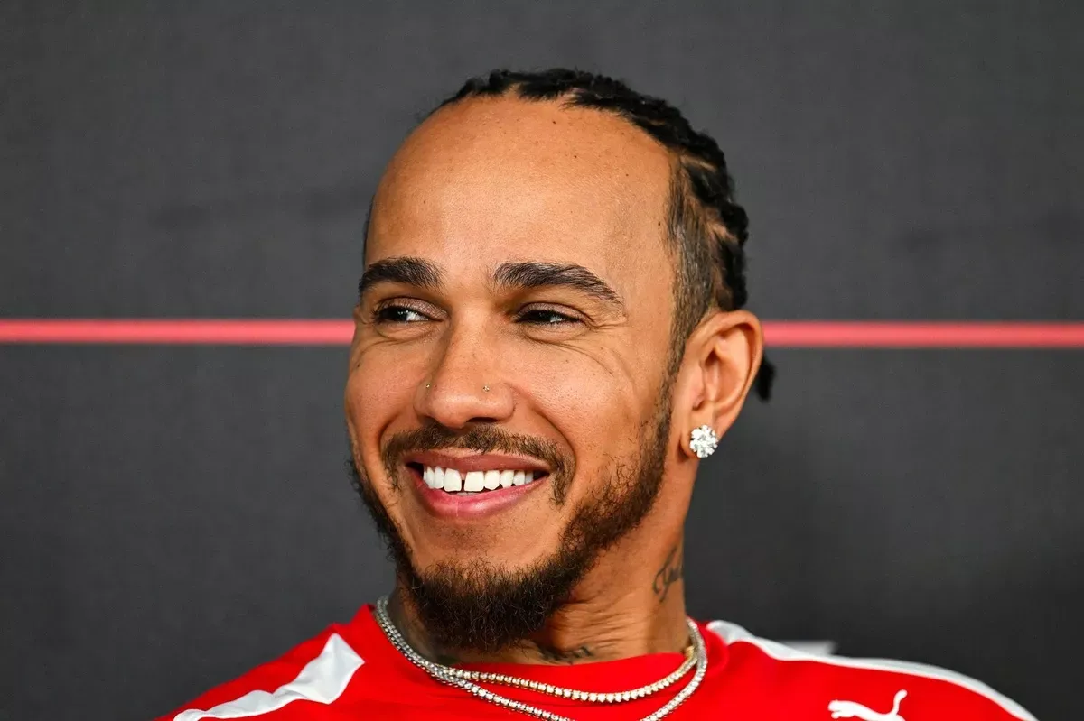 Lewis Hamilton – Bio, Net Worth, Age, Family 1 Lewis Hamilton